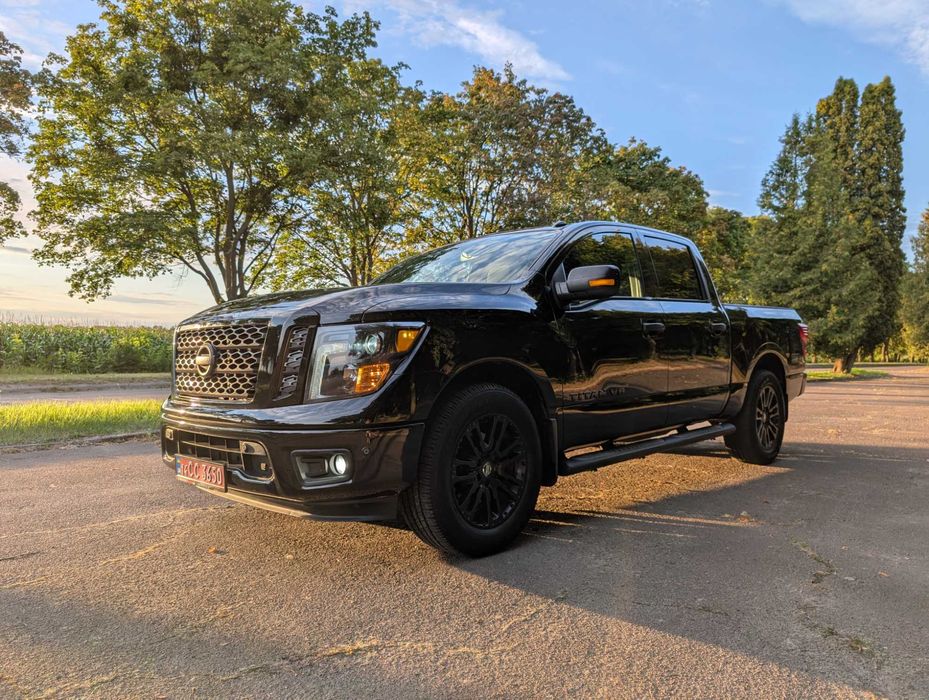 Nissan Titan 2019 5.6L V8 Ідеальний стан! Не фарбований! Без ДТП!