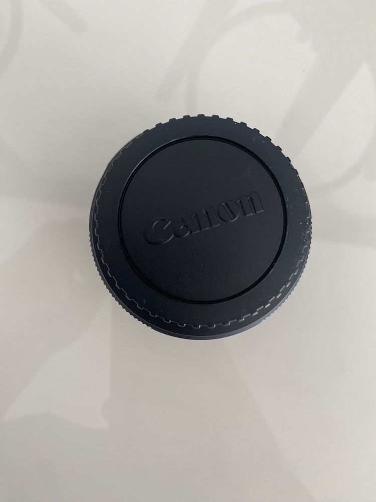 Objetiva Canon EF LENS 50mm 1:1.8 STM