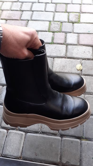 Черные ботинки челси H&Mна толстой подошве38р.Кожа..