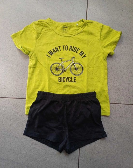 Piżama chłopięca 2-częściowa r. 104