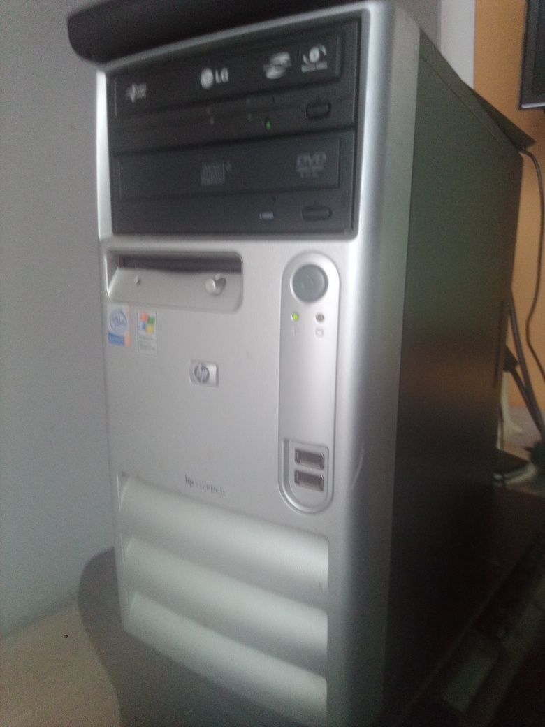Komputer CompaQ Pentium4 3Ghz 1gb DDR2 HDD 80GB DWD-RW WIN XP -100% OK