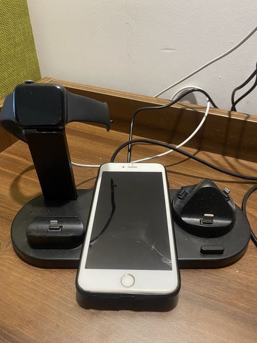 Підставка під годиник , телефон