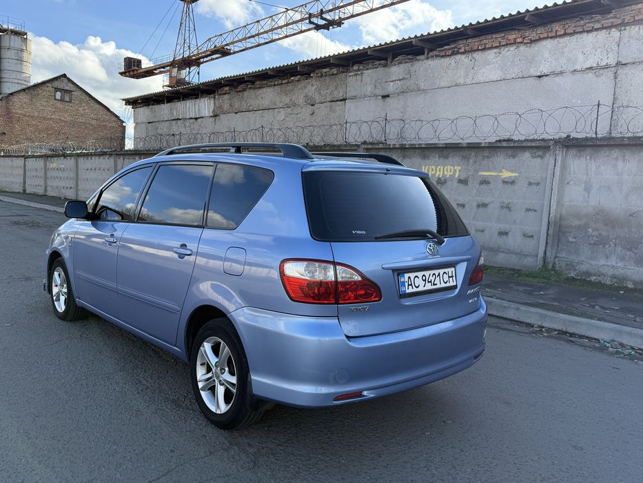 Тойота корола верса