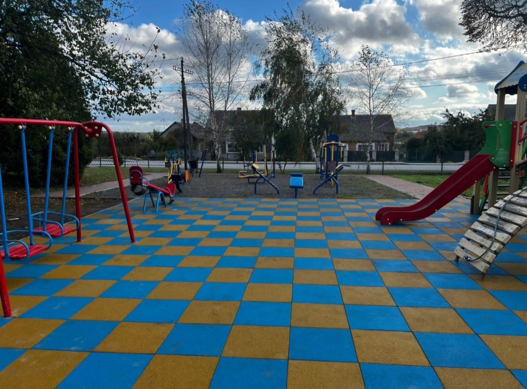 Резинова плитка від виробника для приміщення і вулиці