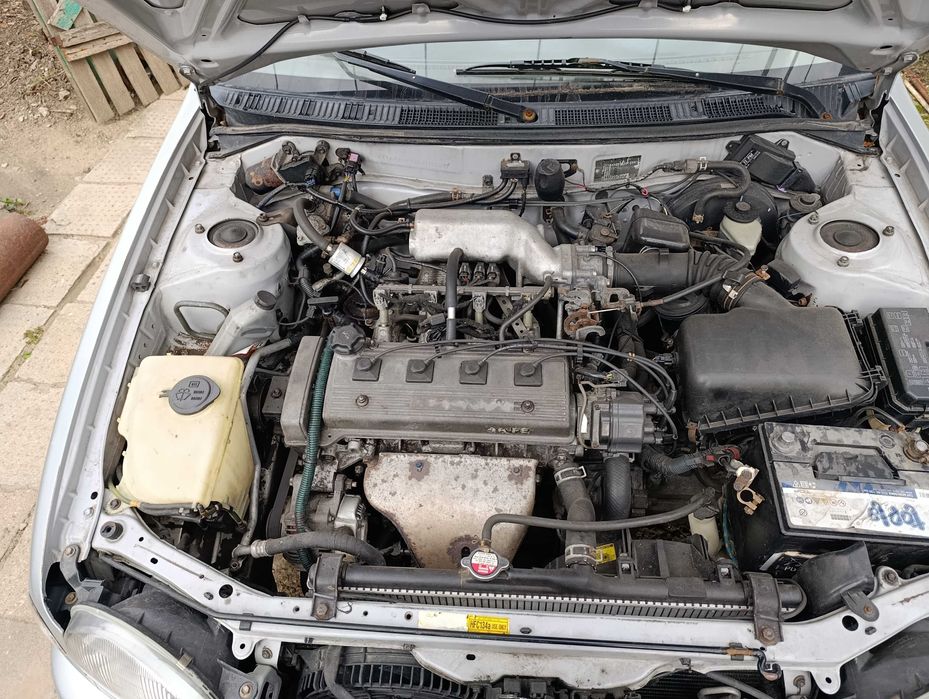 Тойота Королла 98 год 1.6 газ бензин