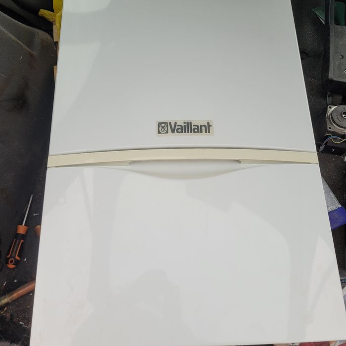 Piec gazowy Vaillant TurboTec VU 202/3-5 dwufunkcyjny zamknięta komora