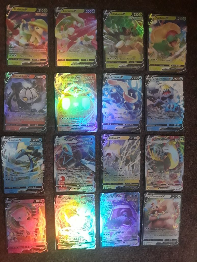 Cartas Pokémon 28 holográficas + 37 não holográficas