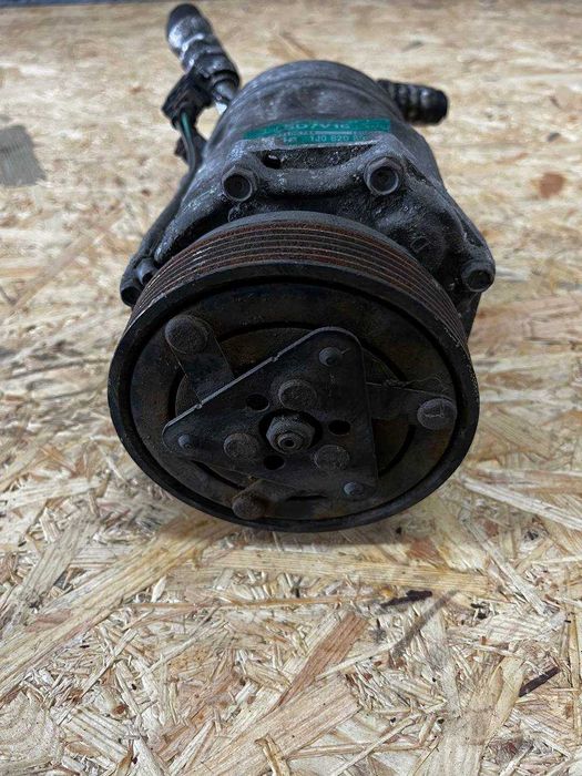 Kompresor klimatyzacji SD7V16