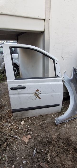 Porta lateral, frente esq./drt. Mercedes Vito/Viano (W639). 2004/2013