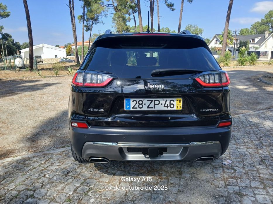 Jeep Cherokee top de gama motor 3.2 272cv gasolina ano 2018 Aceito ret