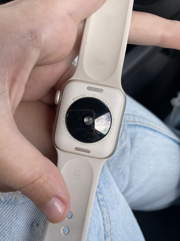 Apple Watch SE starlight 40mm