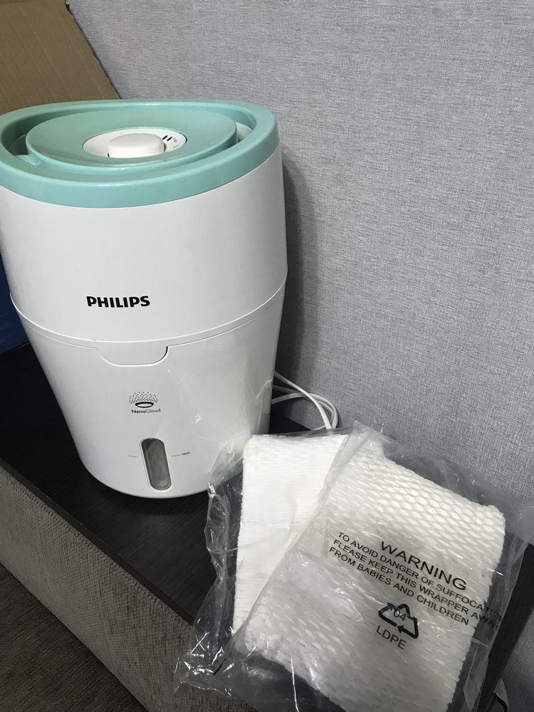 Зволожувач повітря PHILIPS+2 фільтра