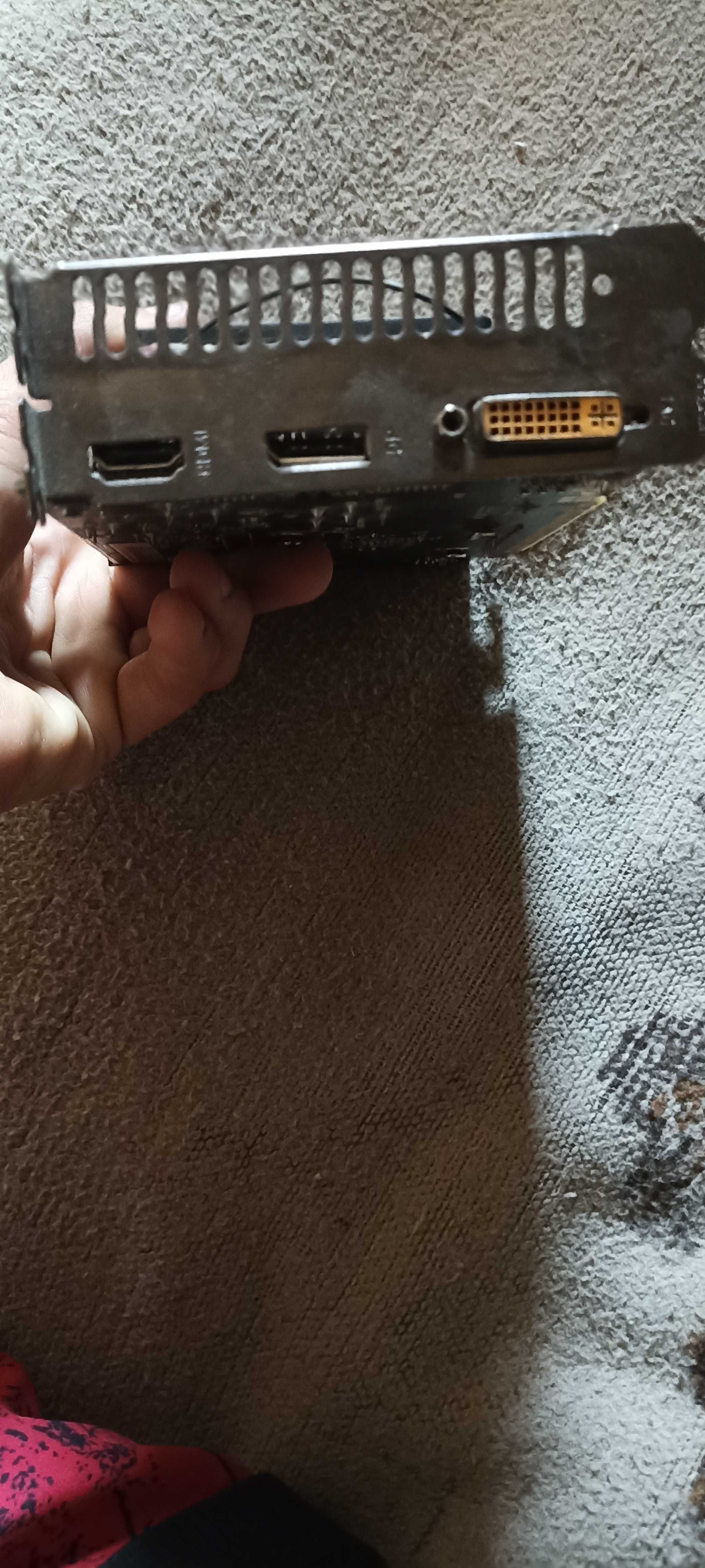 Видеокарта Gt 440 з коропкою