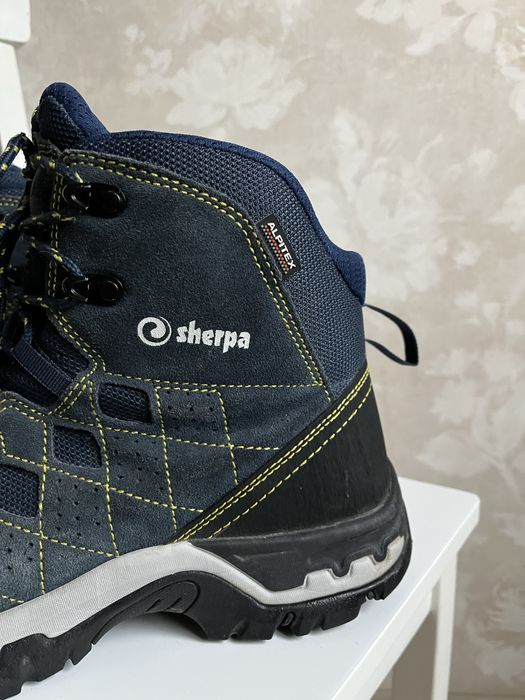 Чоловіче трекінгове взуття черевики Sherpa Simbia High 44,5 розмір