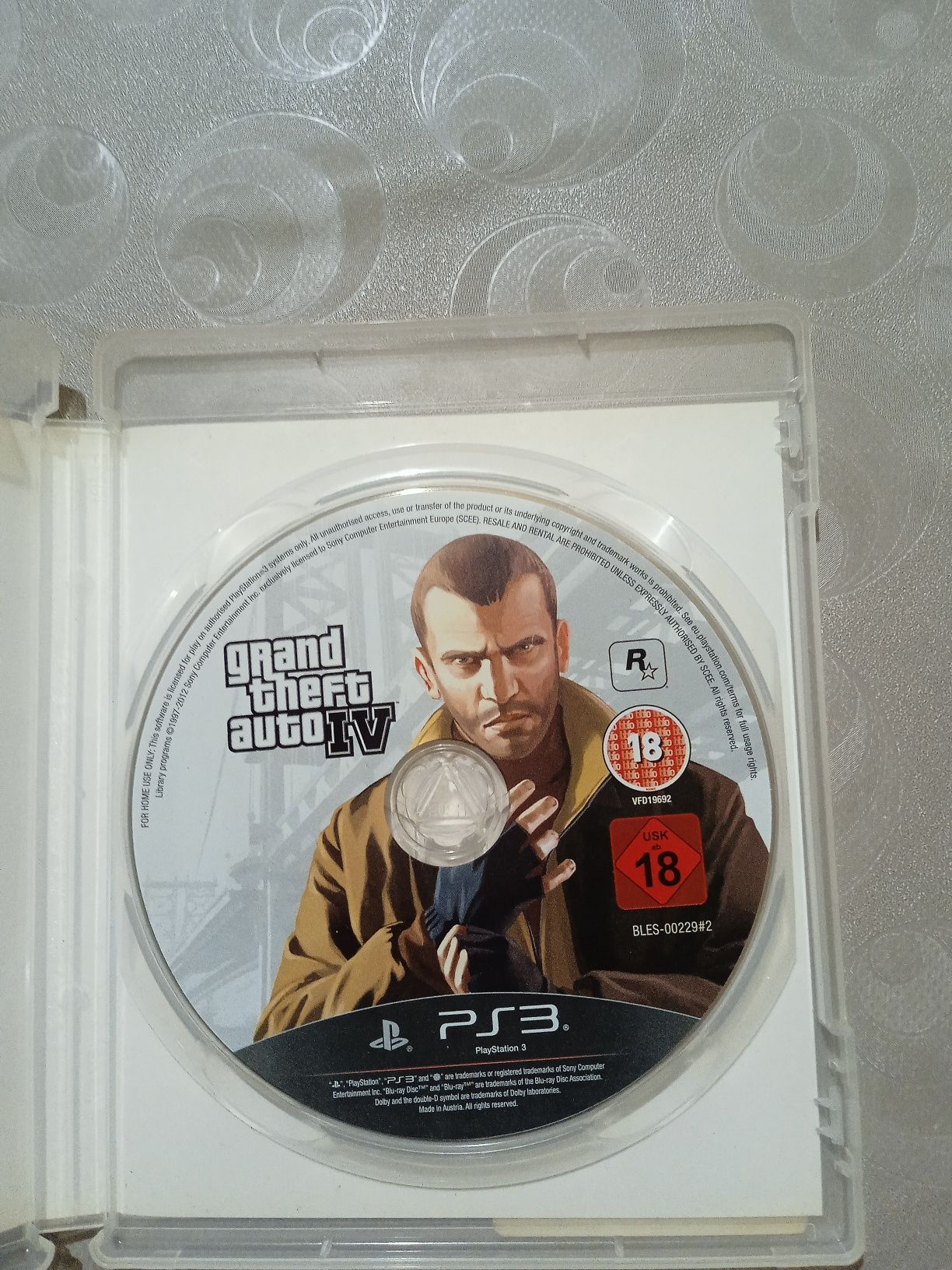 PS 3 (usada) sem comandos com os jogos WSC 3 e GTA 4 incluído