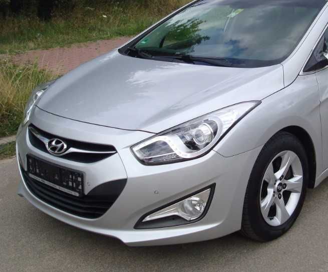 Розборка HYUNDAI ELANTRA i10 i20 i30 i40 Sonata  всі б/у запчастини