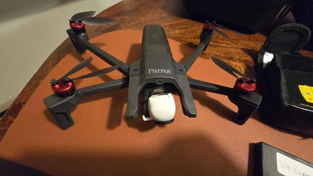 drone parrot anafi com goggles para voo imersivo e carregador triplo