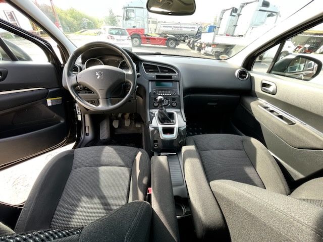 Peugeot 5008  1.6 thp 5os.benzyna