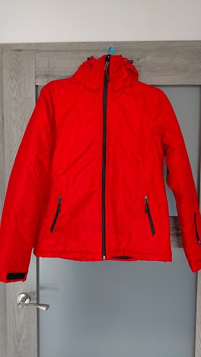 Sprzedam kurtkę narciarską damską czerwoną roz 38 nowa