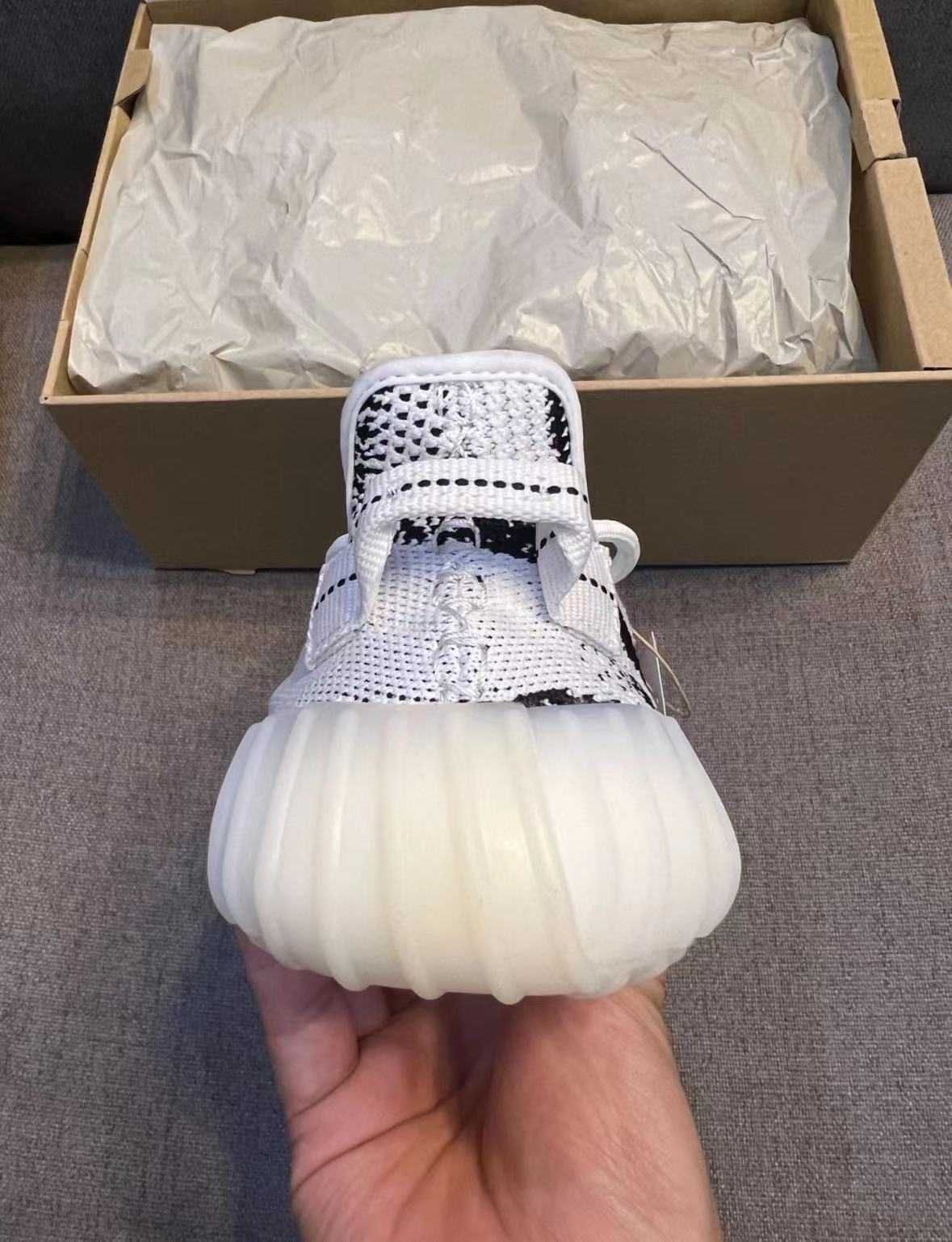 Nowe buty AdidasYeezyB00S_Moda Zebra R.41
