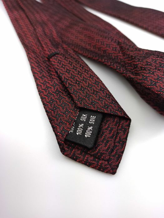 Maybach czerwony jedwabny krawat zm81