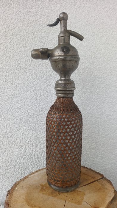 Zabytkowy syfon ,Sygnowany