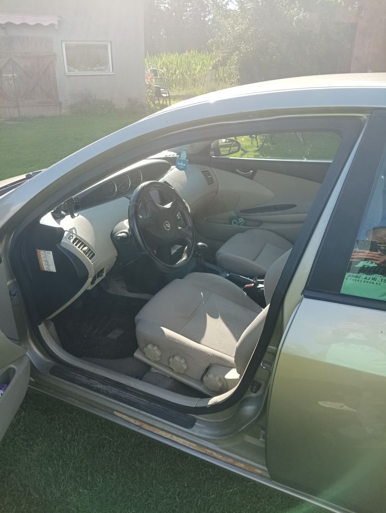 Nissan Primera 2003