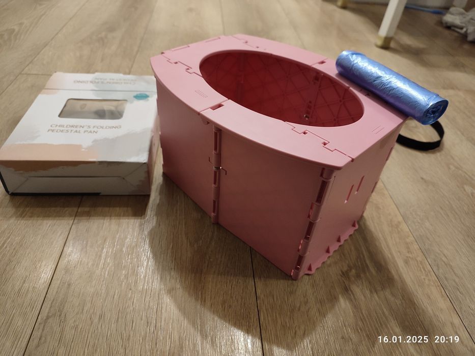 Nowa różowa przenośna toaleta nocnik składany