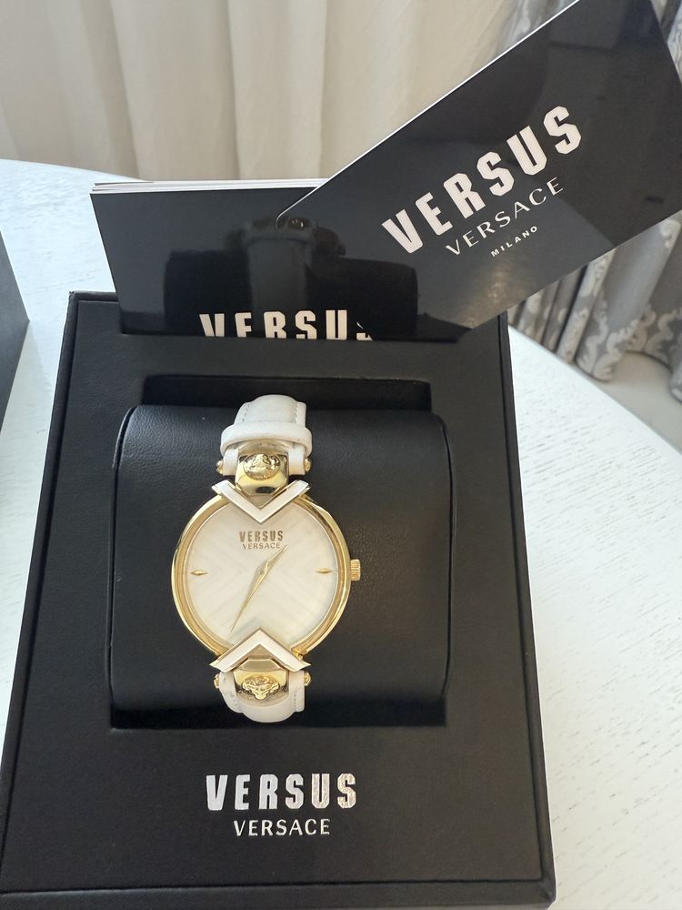 Годинник жіночий Versus Versace