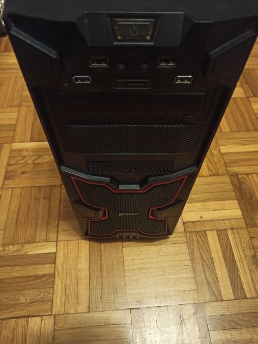 Komputer Xeon E3 1270v5 (i7 6700) Pamięć 16GB Ram Rx580
