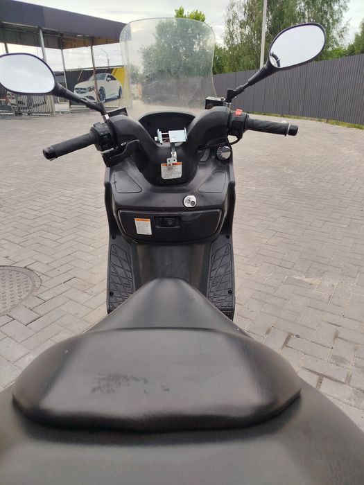 Скутер Suzuki Burgman 125 кубів