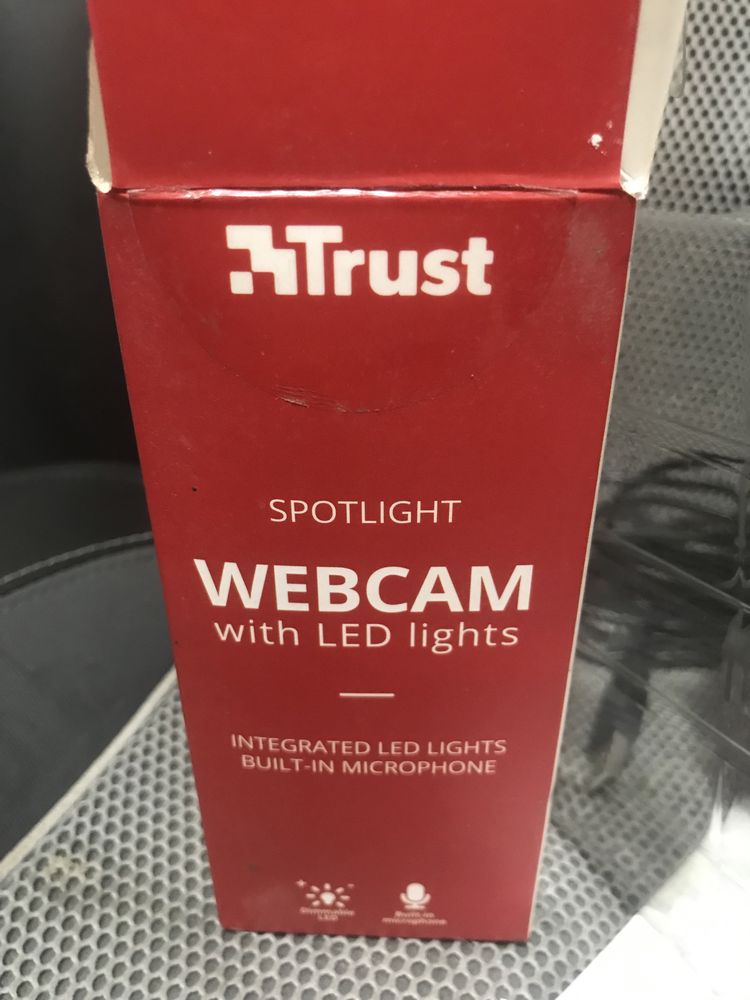Вебкамера trust
