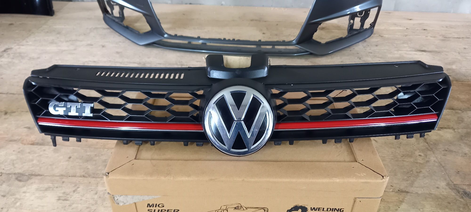 Решітка радіатора vw Volkswagen Golf 7 GTI USA Europe 2012-2017 р.