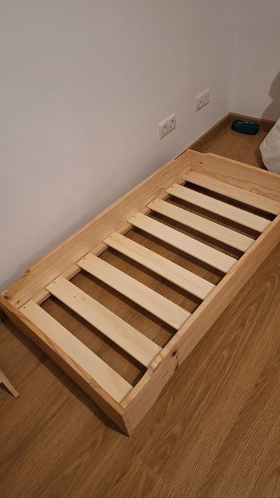 Cama montessori criança