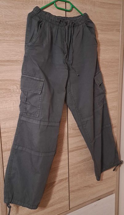 Spodnie damskie z szerokimi nogawkami Cropp / rozmiar 34