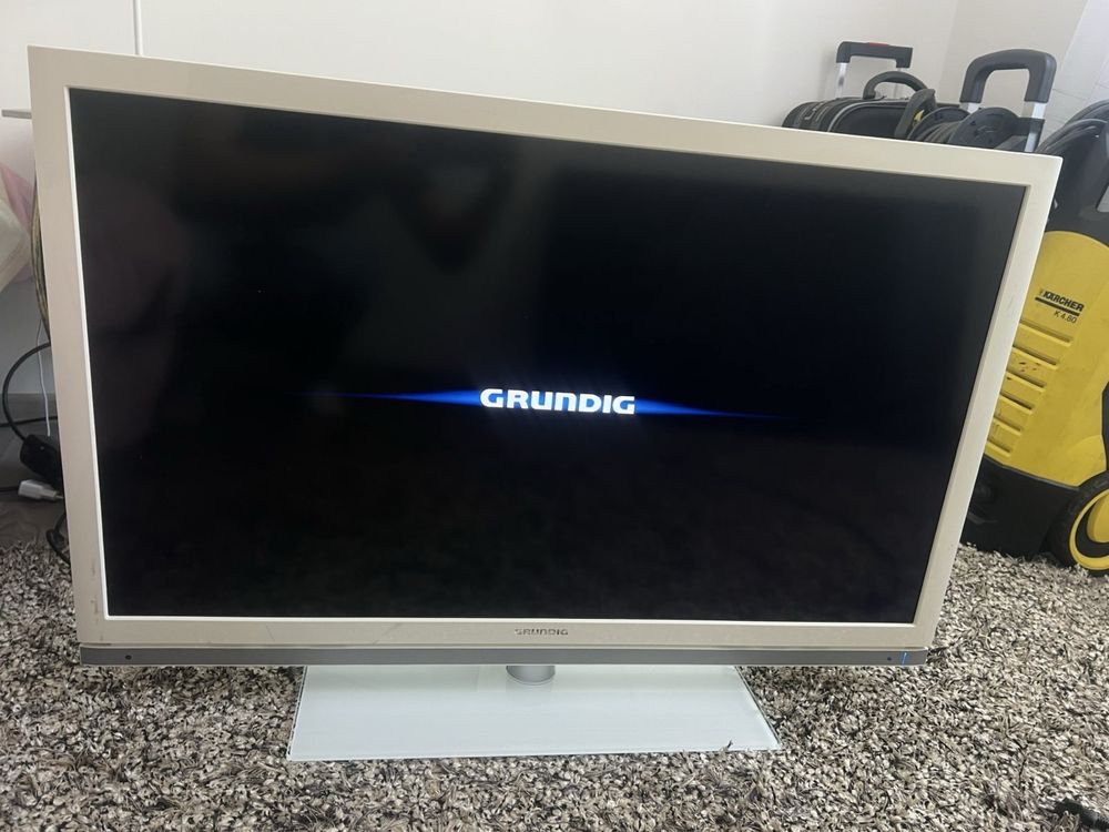 Продам телевізор Телевізор GRUNDIG 40 VLE 8160 WL