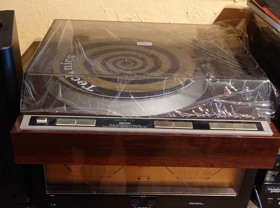 Gramofon Denon DP 37f