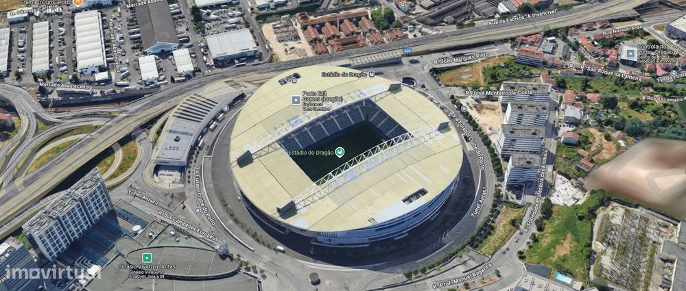 Terreno p/ Construção (Habitações / Hotel) ao Estádio do Dragão