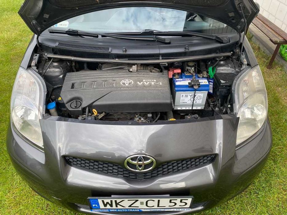 Toyota Yaris II Hatchback 5d 1.33 Dual VVT-i 101KM 2010 Salon Polska