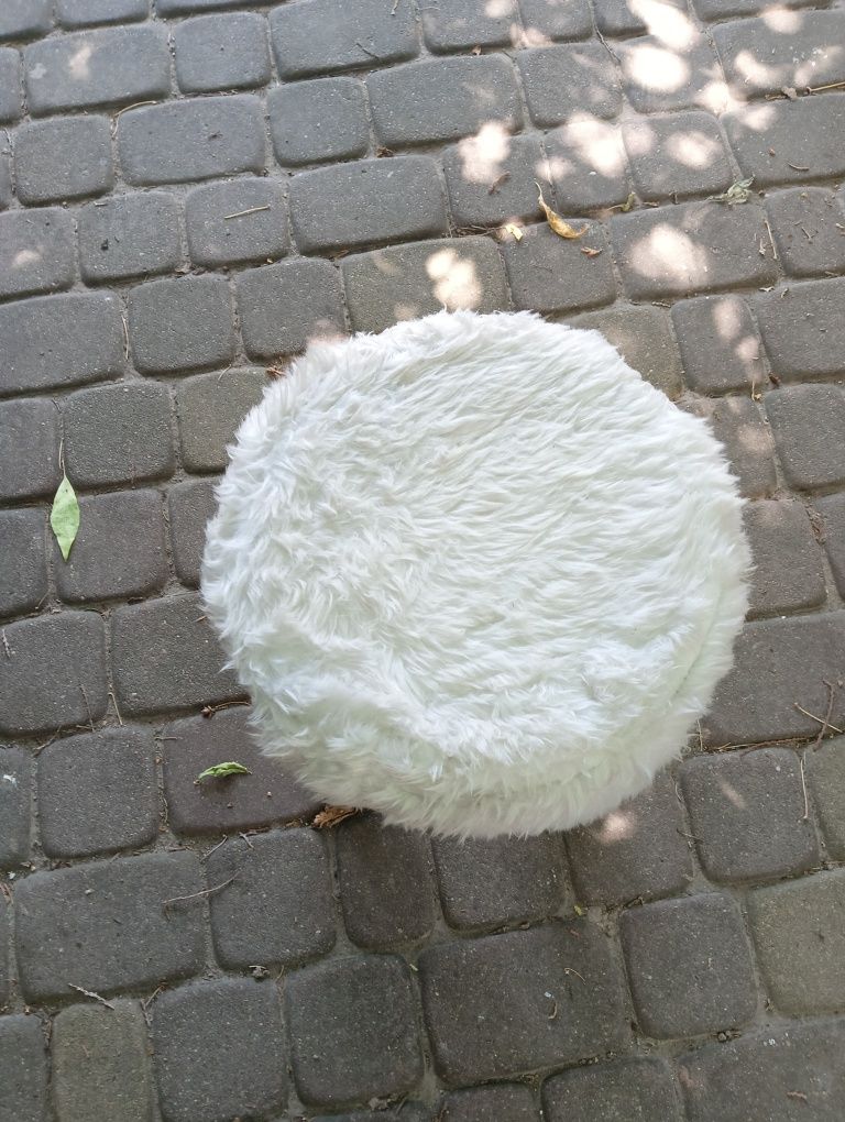 Futerkowy taborecik