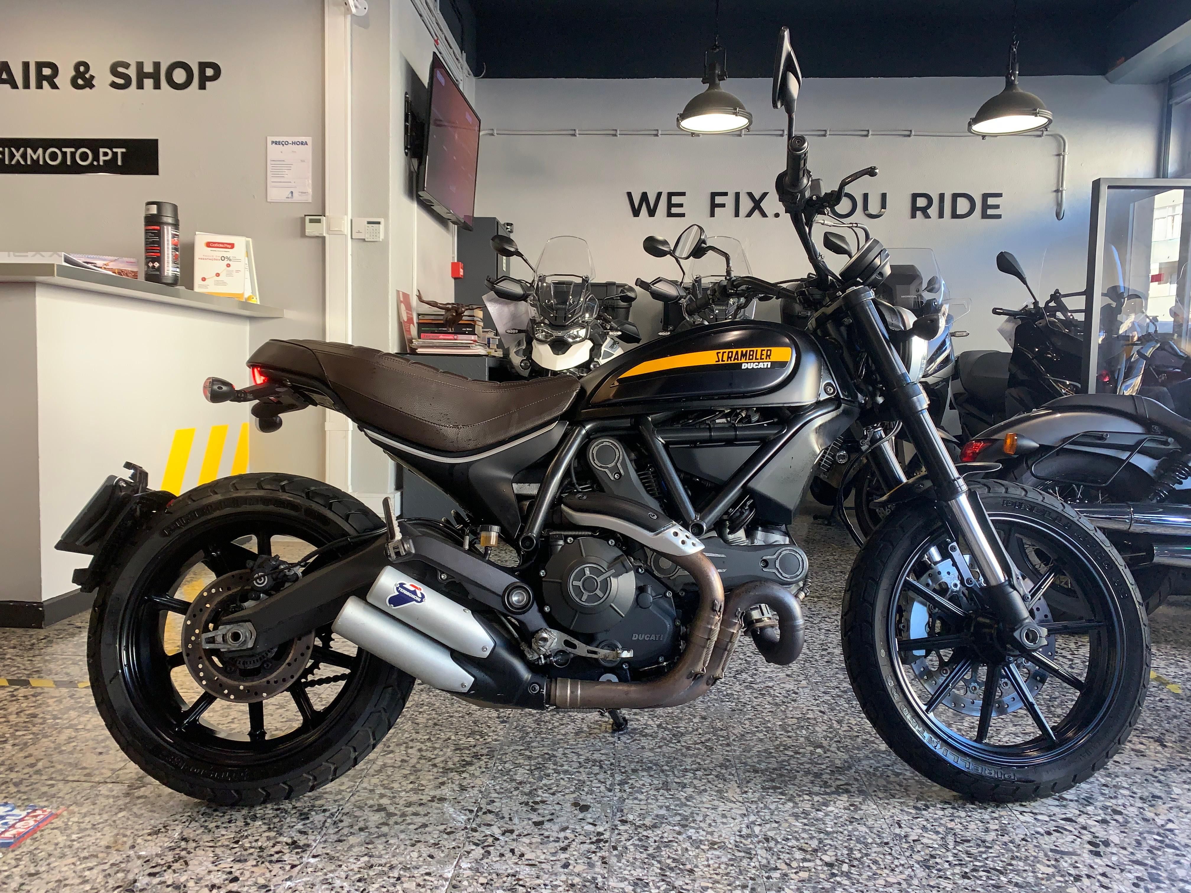 Ducati Scrambler 800 com apenas 3090 Kms