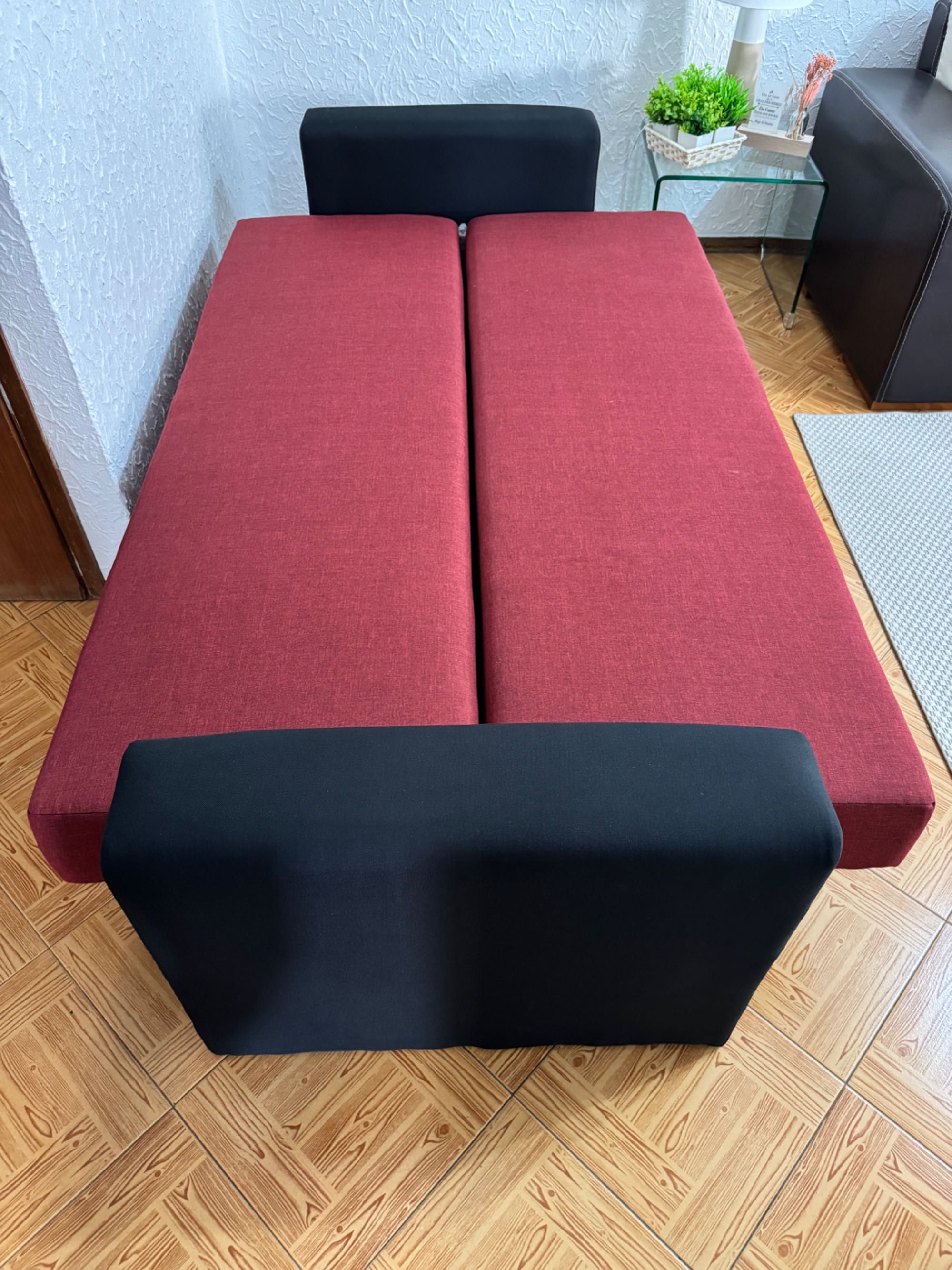 Sofá cama com arrumos novo