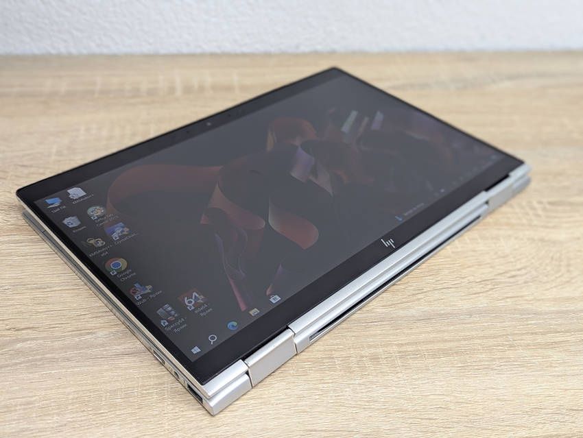 Продам стильний , 4х ядерний ноутбук з сенсорним екраном та підсвіткою