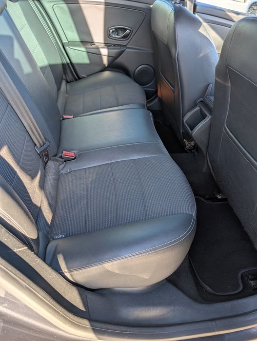 Renault Megane cinzento