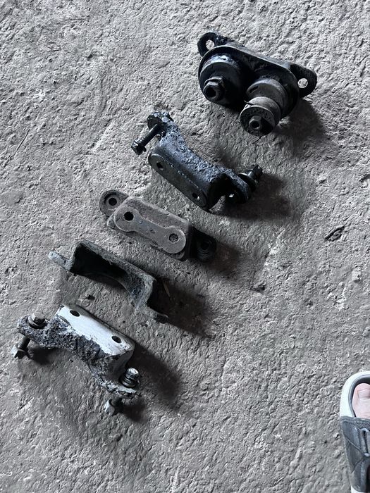 Кронштейни Зил 131 130 кабіни,мотора,зчеплення