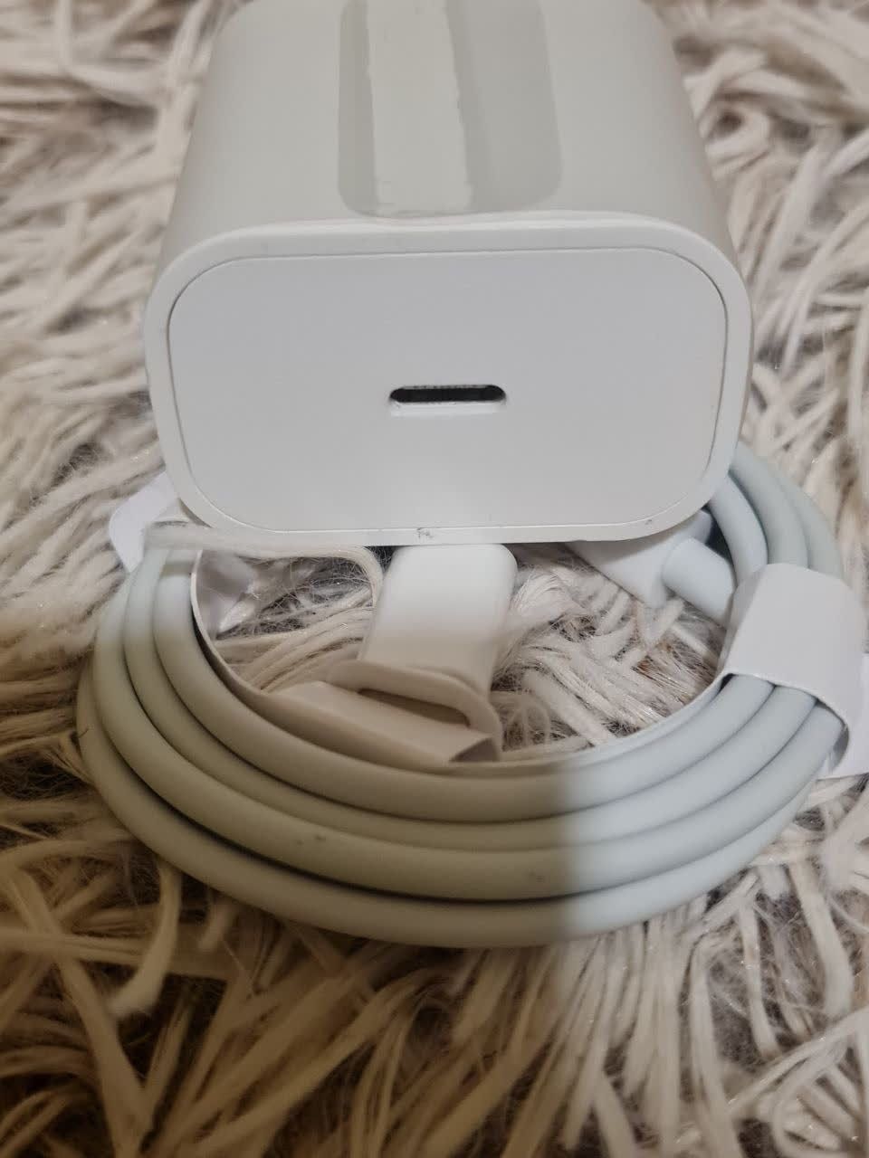 Зарядка Apple 20w