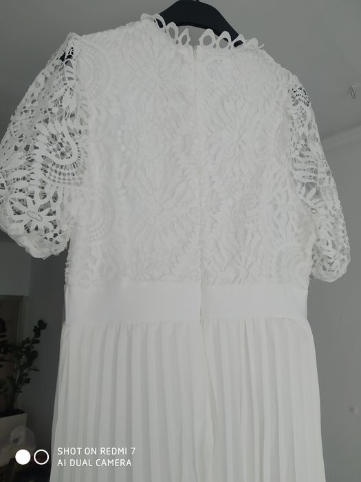 Плаття біле святкове, розм.L, нове.Львів.