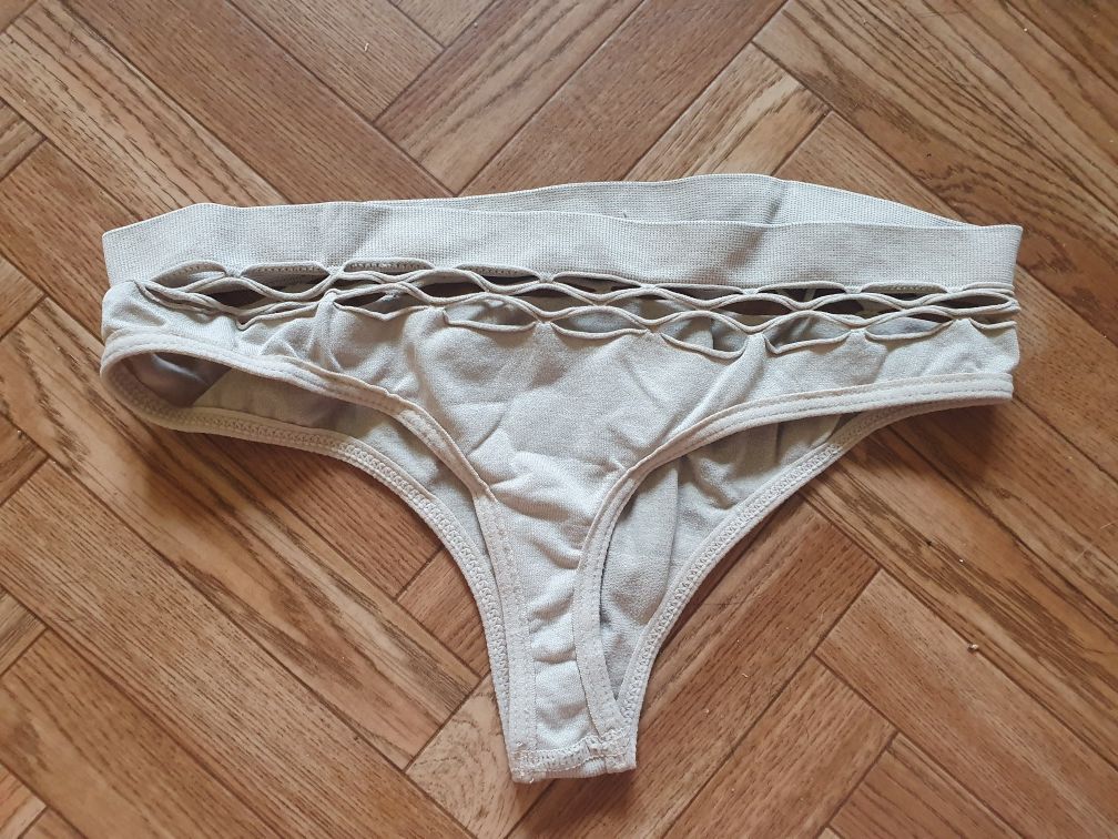 seksowne beżowe stringi thongi kabaretki XS S 34 36