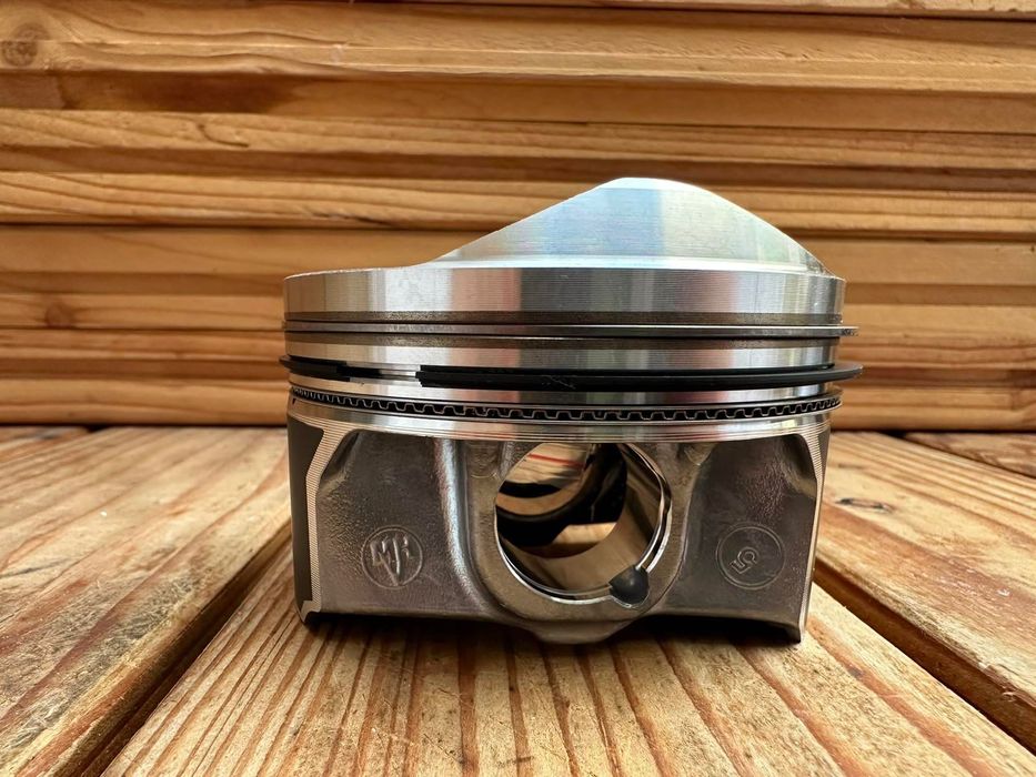 Поршень Audi 3.0 Tfsi CRE