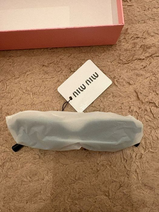 Óculos Miu Miu (entrega a mão ermesinde)